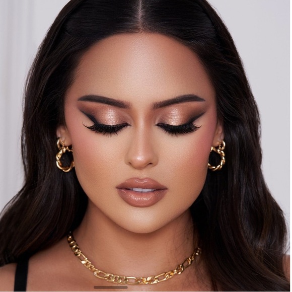 Dominique Essential Palette - Picture 10 of 13